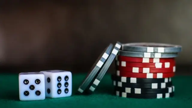 Il fascino del gioco d’azzardo tra tradizione e futuro digitale
